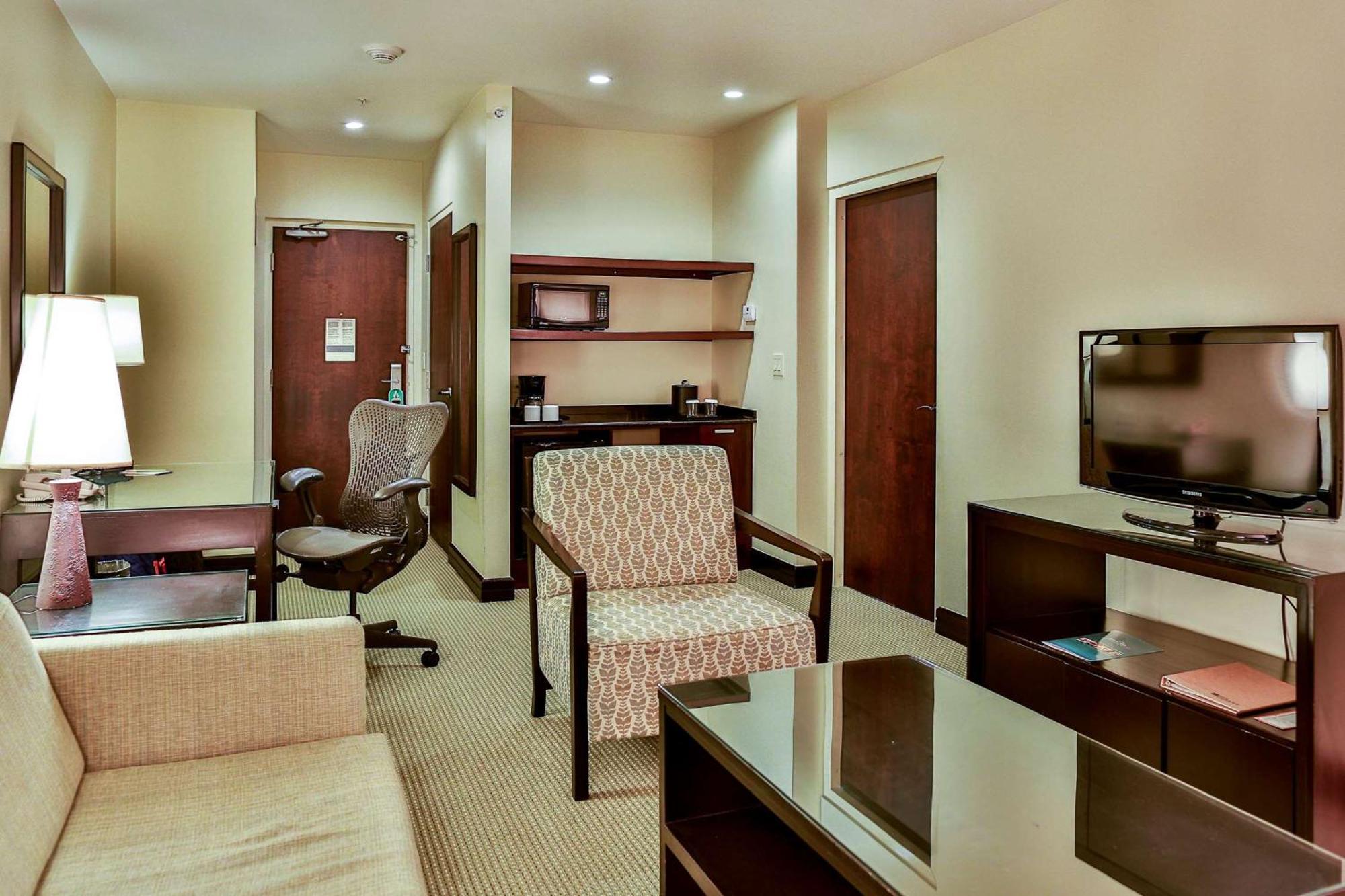 Hilton Garden Inn Guanacaste Airport Liberia Exterior photo